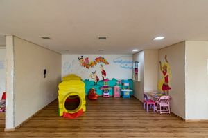 Image 37 - 925540