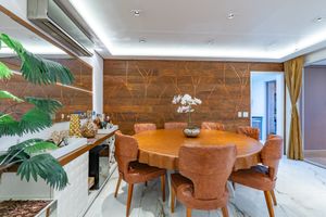Image 11 - 925541