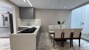 Image 4 - 925543