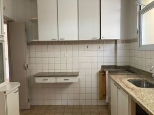 Image 6 - 925546