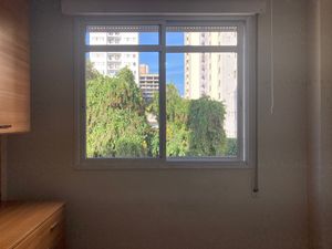 Image 18 - 925546