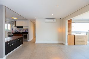 Image 14 - 925547