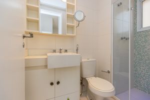 Image 32 - 925547