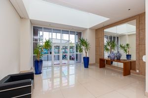 Image 45 - 925547