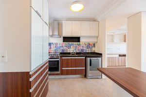 Image 17 - 925547