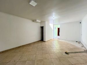Image 19 - 925548