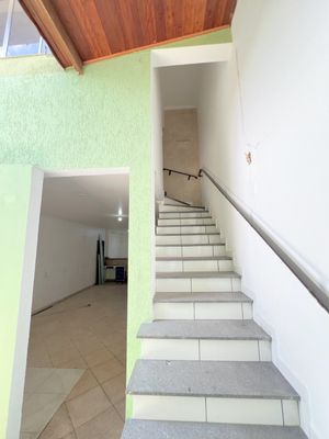 Image 38 - 925548