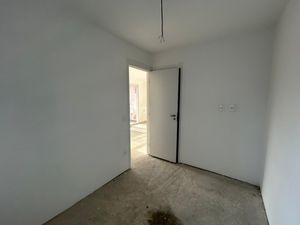 Image 20 - 925555