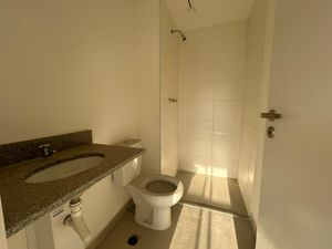 Image 21 - 925555
