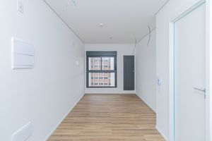Image 4 - 925558