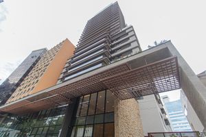 Image 19 - 925558