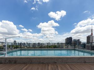 Image 31 - 925559