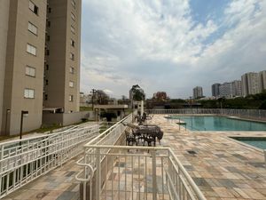 Image 37 - 925562