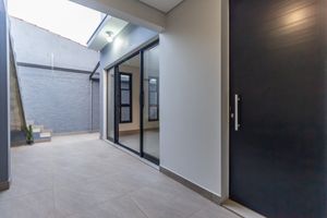 Image 16 - 925565