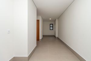 Image 5 - 925565