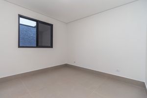 Image 35 - 925565