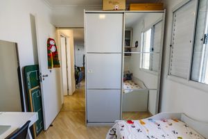 Image 13 - 925566