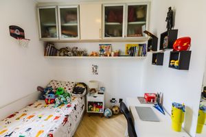 Image 15 - 925566