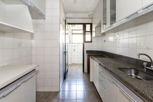 Image 3 - 925569