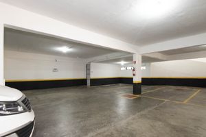 Image 43 - 925569