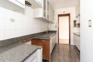 Image 1 - 925569