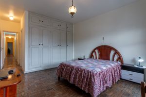 Image 33 - 925574