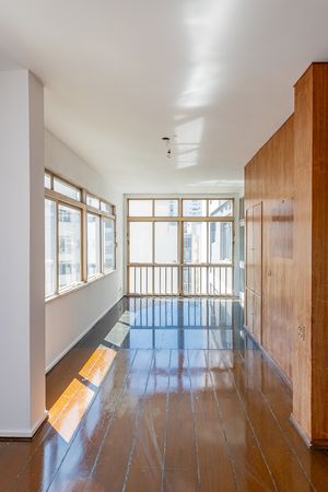 Image 8 - 925576