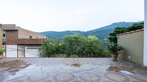 Image 30 - 925577
