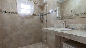 Image 33 - 925577