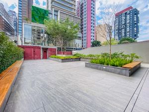 Image 24 - 925579