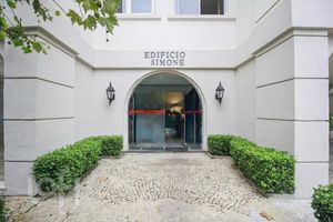 Image 21 - 925588