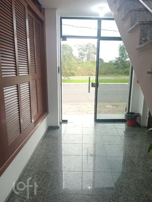 Image 32 - 925593