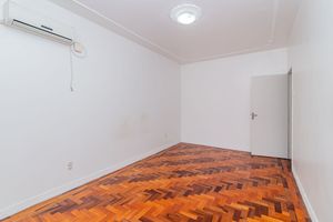 Image 22 - 925610