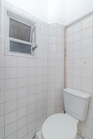 Image 34 - 925610