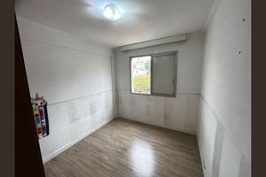 Image 11 - 925623