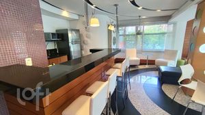 Image 32 - 925646