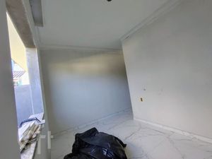 Image 10 - 925671