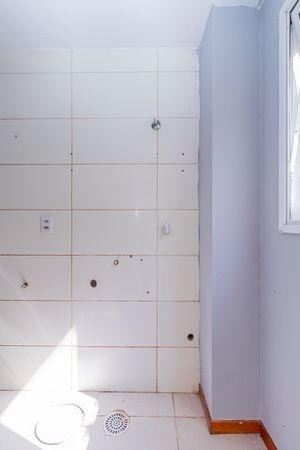 Image 28 - 925676