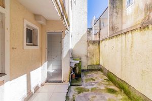 Image 31 - 925676