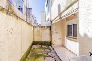 Image 32 - 925676