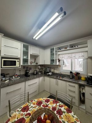 Image 14 - 925682