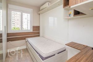 Image 4 - 925686