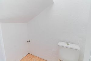 Image 9 - 925690