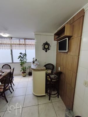Image 6 - 925707
