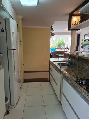 Image 29 - 925708
