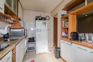 Image 6 - 925731