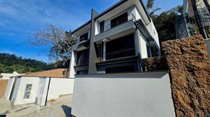 Image 32 - 925734