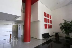 Image 10 - 925738