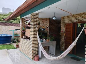 Image 22 - 925744