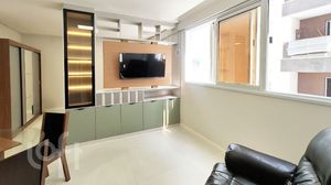 Image 3 - 925747